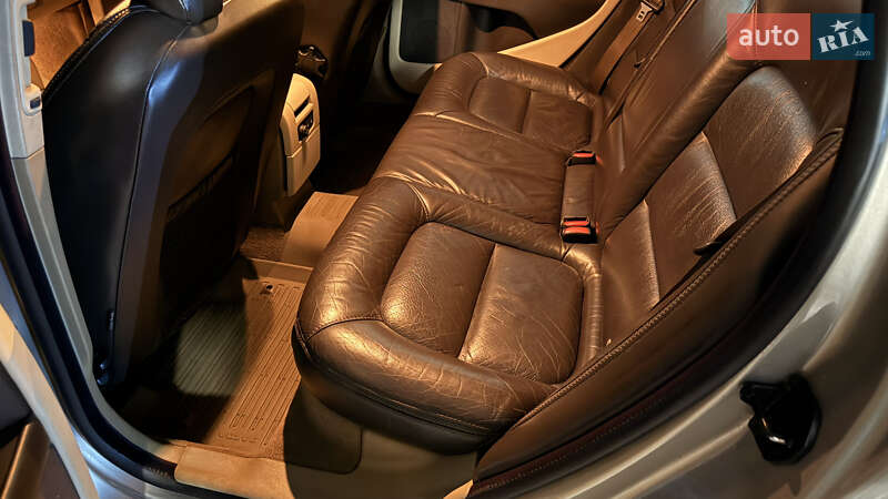 Универсал Volvo XC70 2007 в Киеве