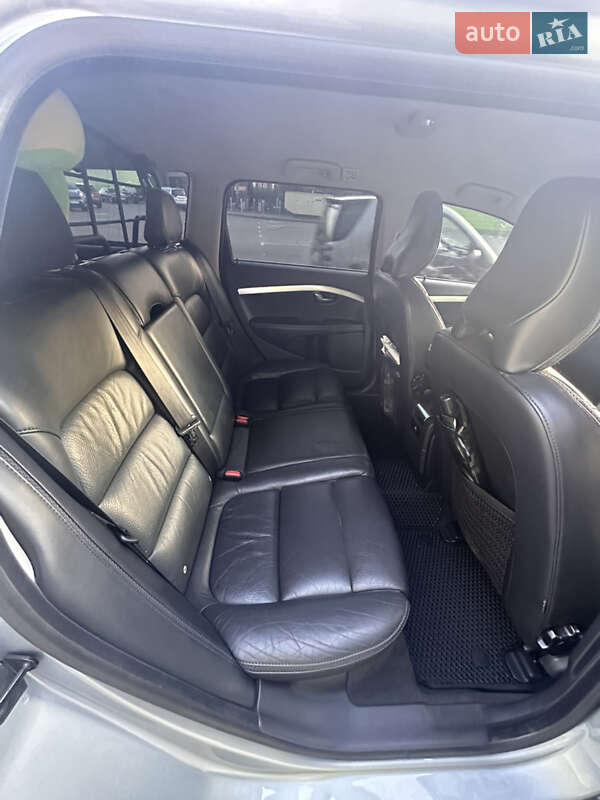 Универсал Volvo XC70 2013 в Киеве