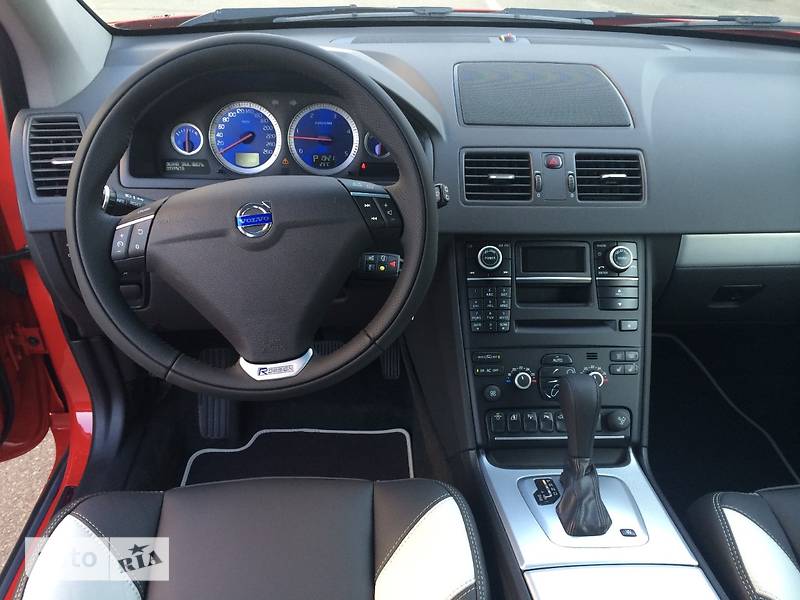 Внедорожник / Кроссовер Volvo XC90 2014 в Киеве