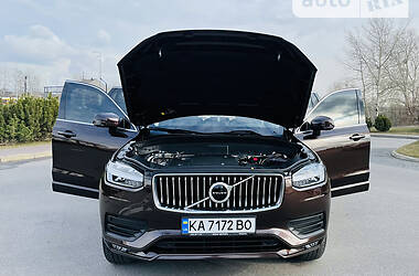 Внедорожник / Кроссовер Volvo XC90 2019 в Киеве