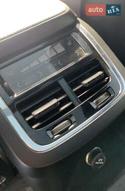 Позашляховик / Кросовер Volvo XC90 2016 в Львові