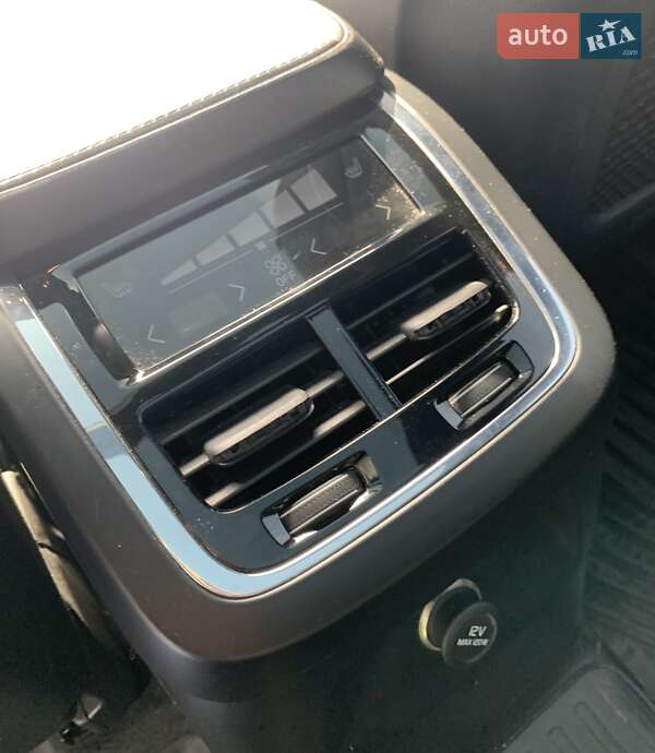 Внедорожник / Кроссовер Volvo XC90 2016 в Львове