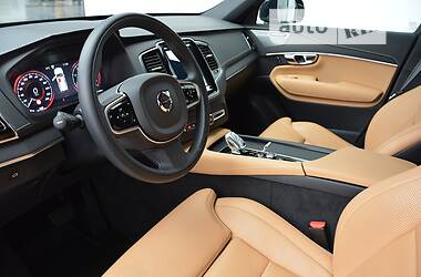 Позашляховик / Кросовер Volvo XC90 2022 в 