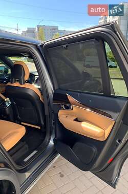 Внедорожник / Кроссовер Volvo XC90 2017 в 