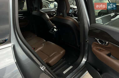 Внедорожник / Кроссовер Volvo XC90 2017 в 