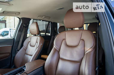 Позашляховик / Кросовер Volvo XC90 2019 в 
