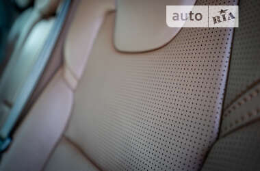 Позашляховик / Кросовер Volvo XC90 2019 в 