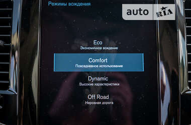Позашляховик / Кросовер Volvo XC90 2019 в 