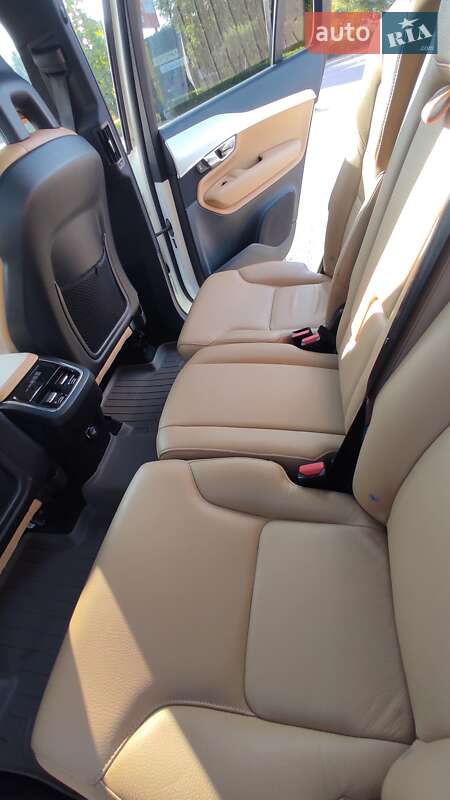 Внедорожник / Кроссовер Volvo XC90 2015 в Житомире