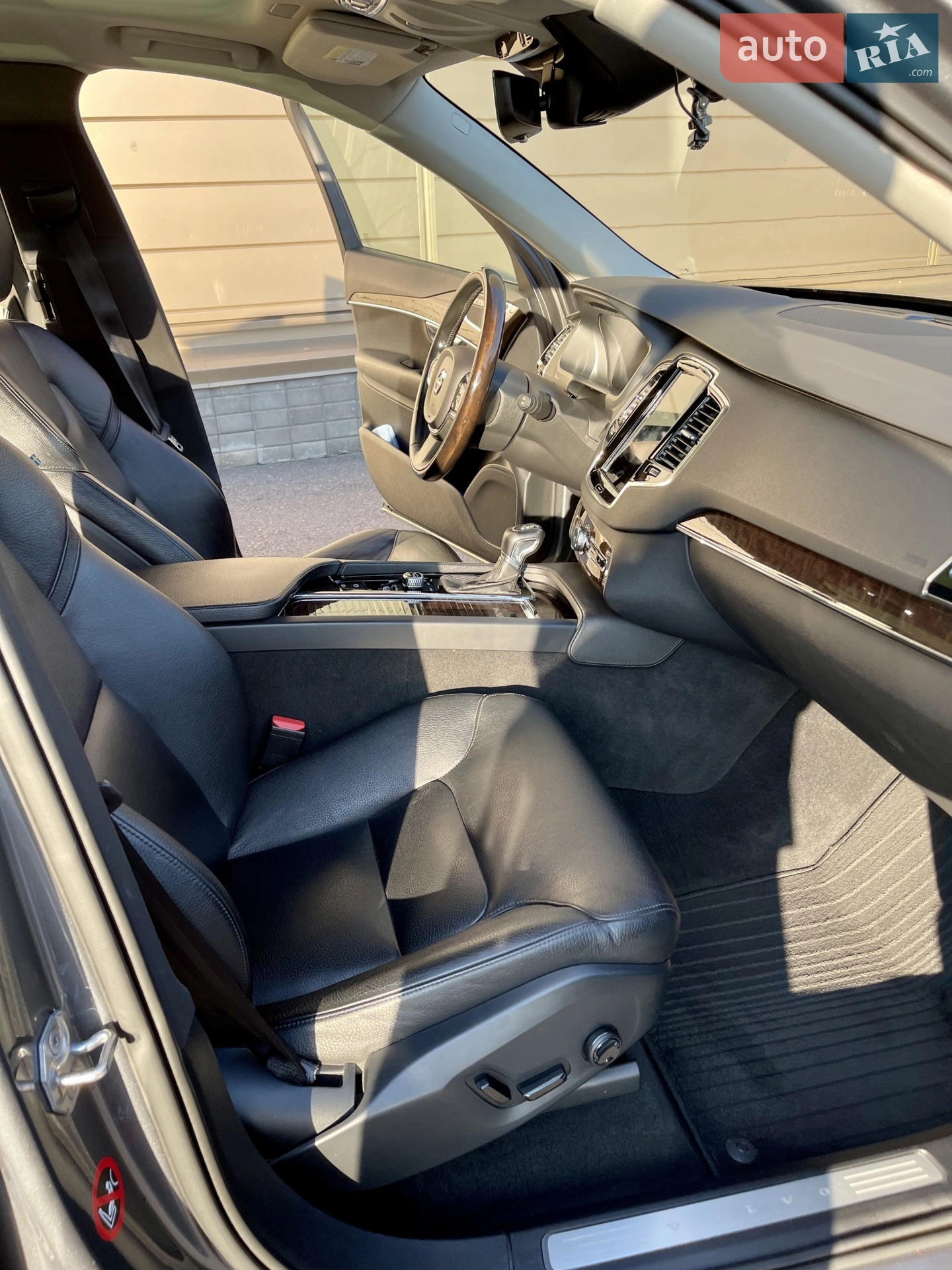 2016 Volvo XC90 - мініатюра 9