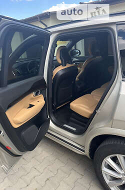 Внедорожник / Кроссовер Volvo XC90 2017 в 