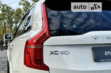 Внедорожник / Кроссовер Volvo XC90 2020 в 