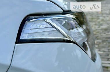 Внедорожник / Кроссовер Volvo XC90 2020 в 