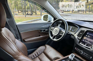 Внедорожник / Кроссовер Volvo XC90 2020 в 