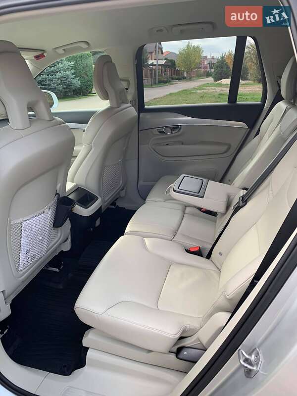 Внедорожник / Кроссовер Volvo XC90 2015 в Киеве