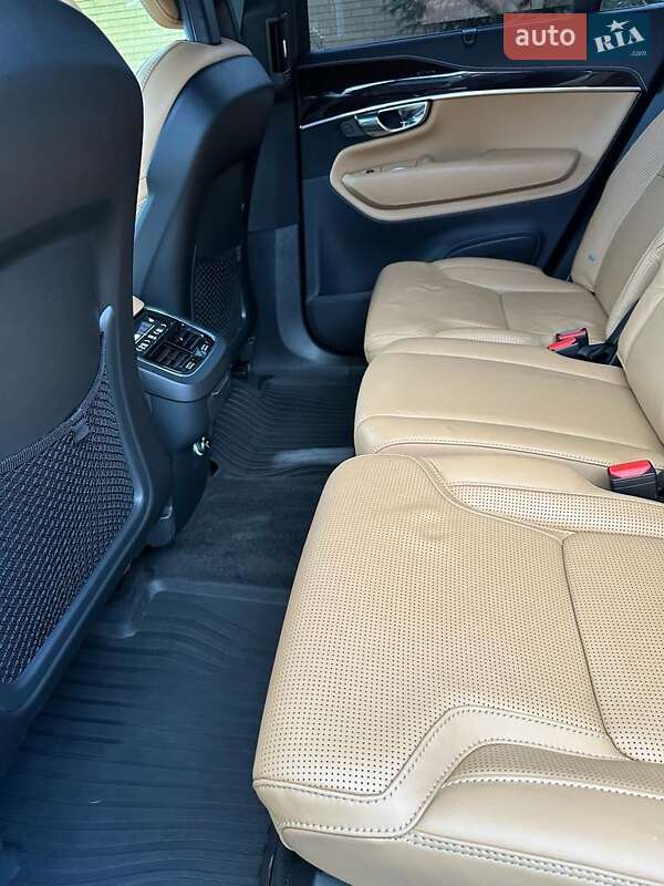 Позашляховик / Кросовер Volvo XC90 2016 в Дніпрі