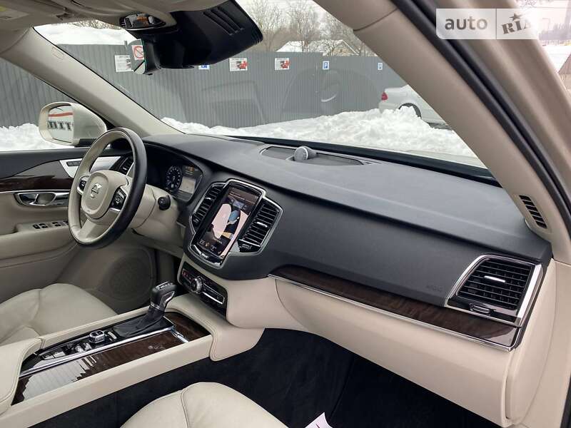 Позашляховик / Кросовер Volvo XC90 2016 в Львові