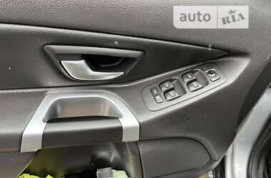 Внедорожник / Кроссовер Volvo XC90 2012 в 