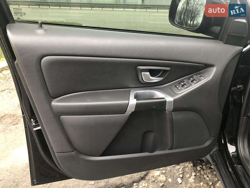 Внедорожник / Кроссовер Volvo XC90 2011 в Днепре