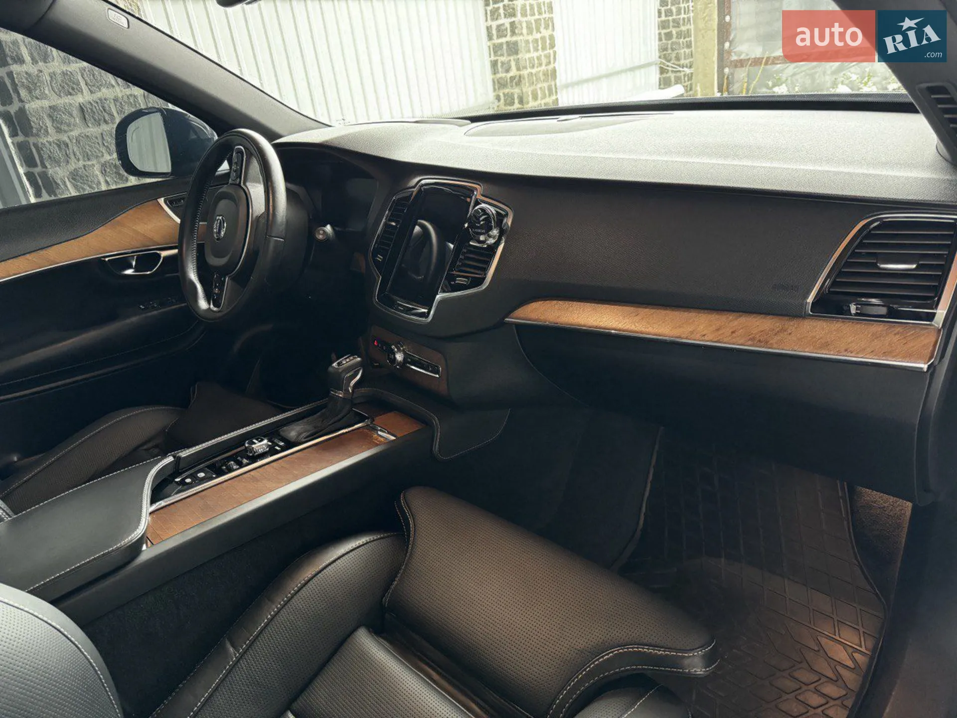 2017 Volvo XC90 - мініатюра 16