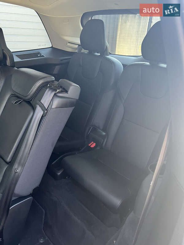 Внедорожник / Кроссовер Volvo XC90 2015 в Полтаве