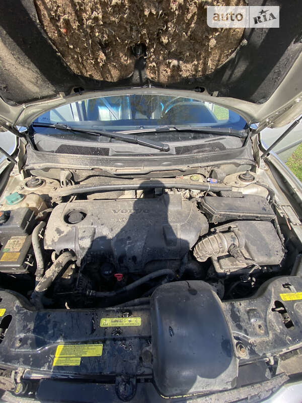Volvo XC90 2004