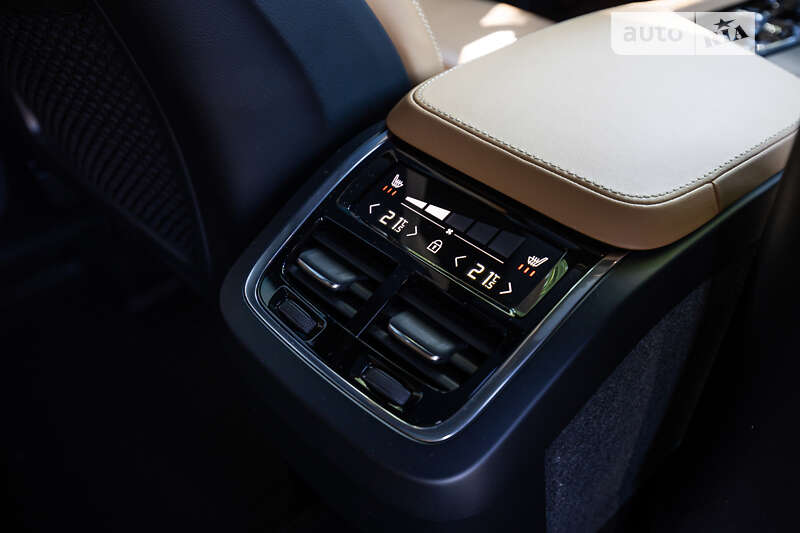 Позашляховик / Кросовер Volvo XC90 2021 в Києві