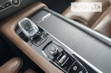 Volvo XC90 2020