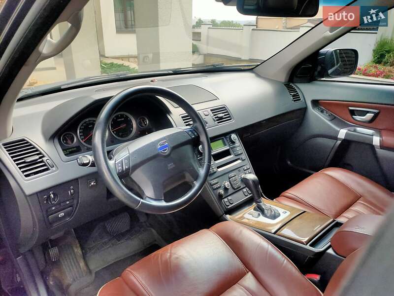 Внедорожник / Кроссовер Volvo XC90 2010 в Харькове
