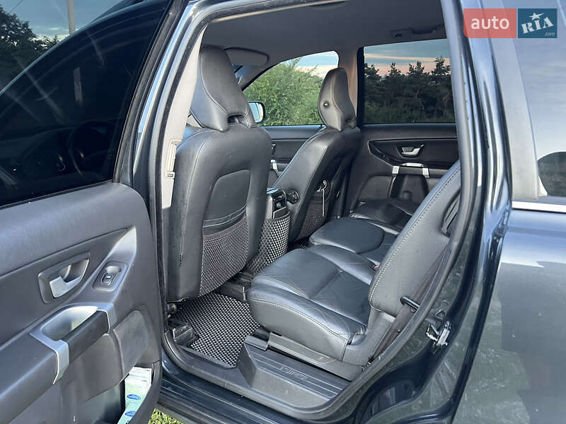 Внедорожник / Кроссовер Volvo XC90 2010 в Теребовле