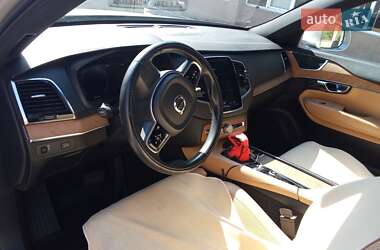 Внедорожник / Кроссовер Volvo XC90 2017 в 