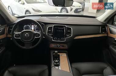 Внедорожник / Кроссовер Volvo XC90 2021 в 