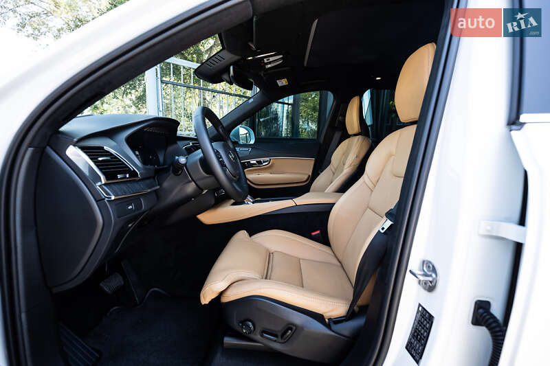 Внедорожник / Кроссовер Volvo XC90 2022 в Киеве