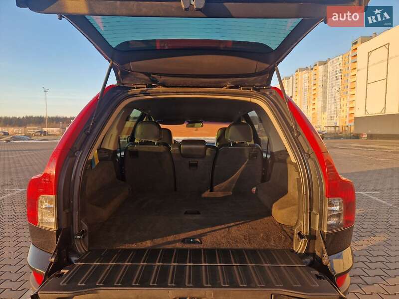 Внедорожник / Кроссовер Volvo XC90 2007 в Киеве