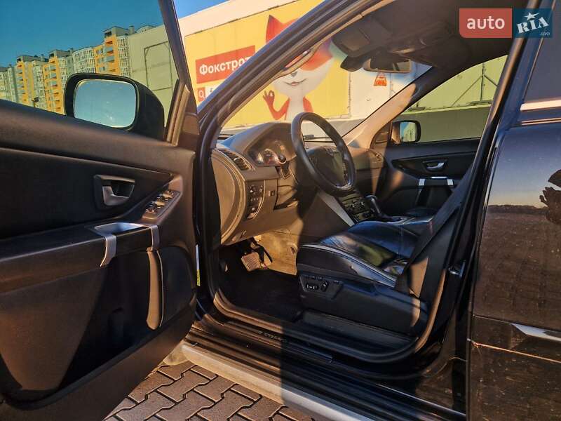 Внедорожник / Кроссовер Volvo XC90 2007 в Киеве