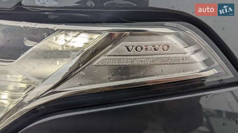 Внедорожник / Кроссовер Volvo XC90 2016 в Снятине