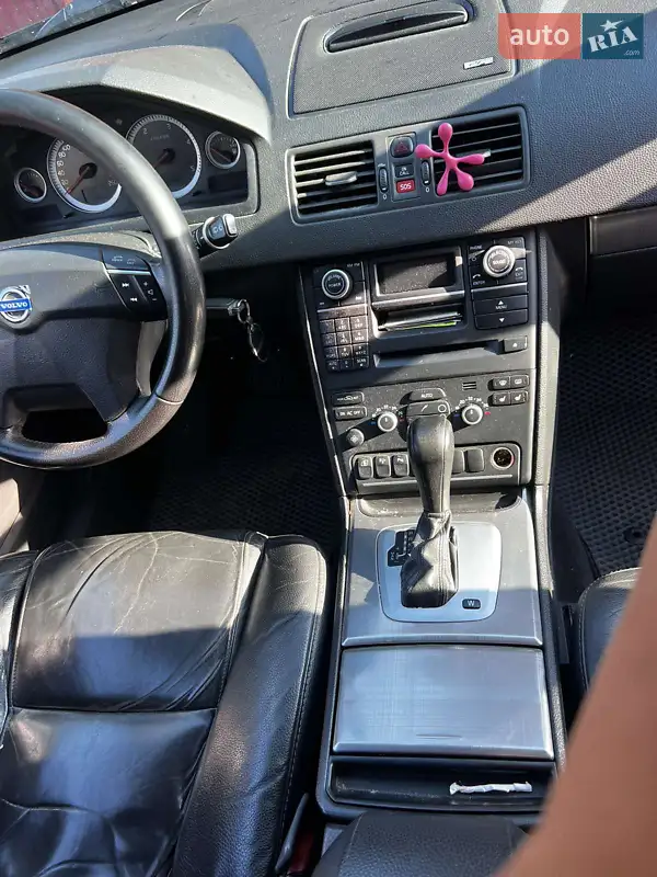 Внедорожник / Кроссовер Volvo XC90 2011 в 