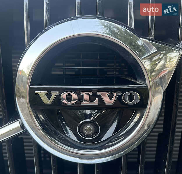 Внедорожник / Кроссовер Volvo XC90 2015 в Полтаве