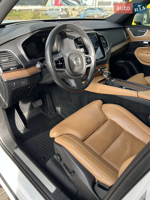 Позашляховик / Кросовер Volvo XC90 2017 в Чернівцях