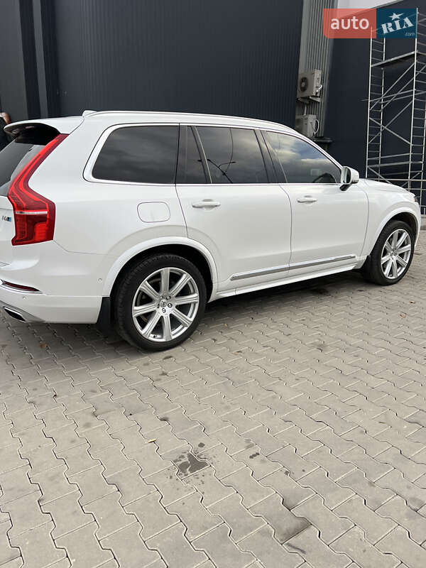 Позашляховик / Кросовер Volvo XC90 2017 в Чернівцях