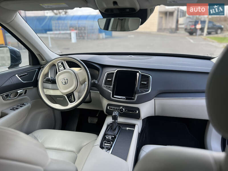 Позашляховик / Кросовер Volvo XC90 2019 в Києві