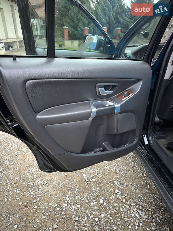 Внедорожник / Кроссовер Volvo XC90 2010 в Иршаве