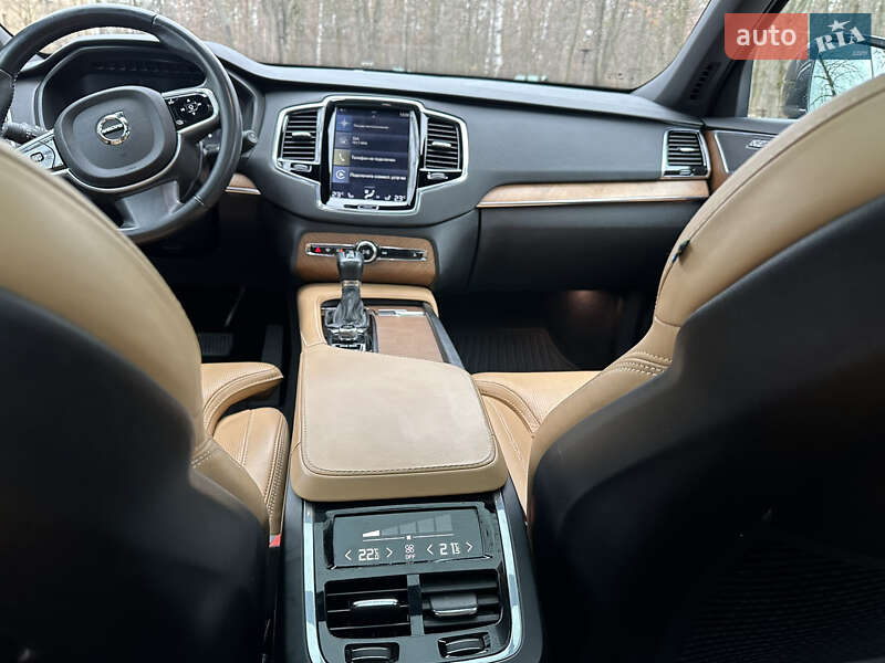 Позашляховик / Кросовер Volvo XC90 2017 в Києві