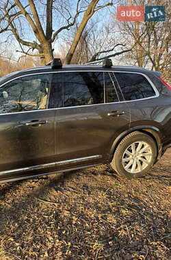 Внедорожник / Кроссовер Volvo XC90 2017 в 