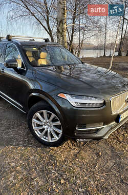 Внедорожник / Кроссовер Volvo XC90 2017 в 