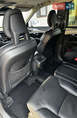 Внедорожник / Кроссовер Volvo XC90 2019 в 