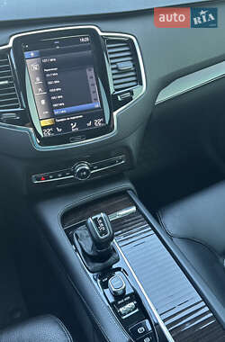 Позашляховик / Кросовер Volvo XC90 2017 в 