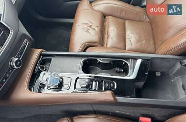 Внедорожник / Кроссовер Volvo XC90 2020 в 