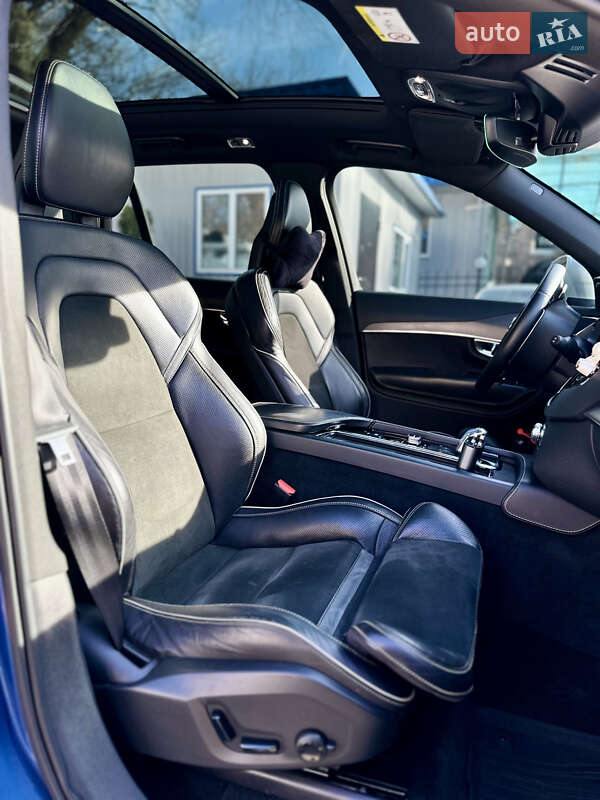 Позашляховик / Кросовер Volvo XC90 2015 в Києві фото 23 Позашляховик / Кросовер Volvo XC90 2015 в Києві