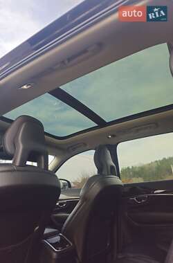 Внедорожник / Кроссовер Volvo XC90 2016 в 